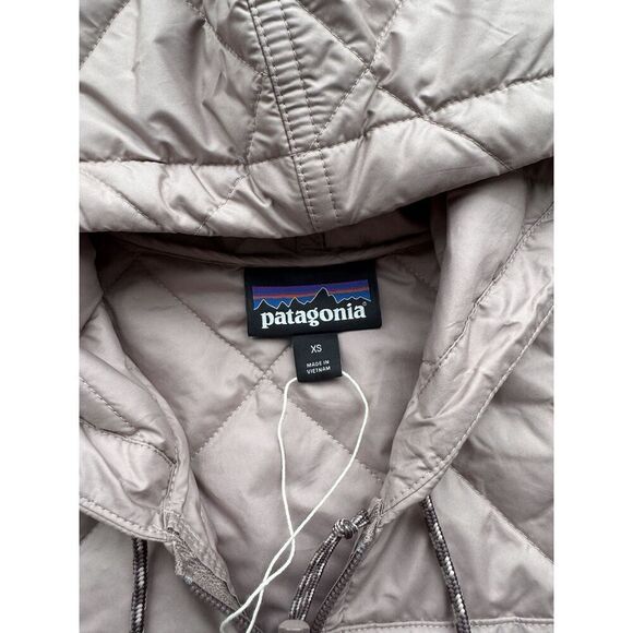 Patagonia Women's Diamond Quilted Bomber Hoody - Picture 4 of 7